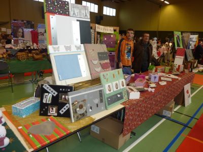 Travaux des personnes vendus au marché de noël